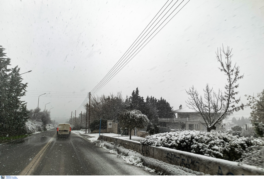 Κλειστή η λεωφόρος Φυλής λόγω χιονιού