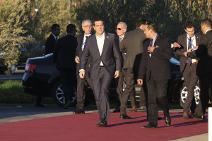 Ο Τσίπρας σκληραίνει την στάση του και το debate που «δείχνει» εκλογές